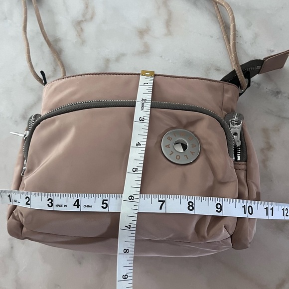 BIMBA Y LOLA Taupe Crossbody Bag Expandable Strap - Picture 4 of 16